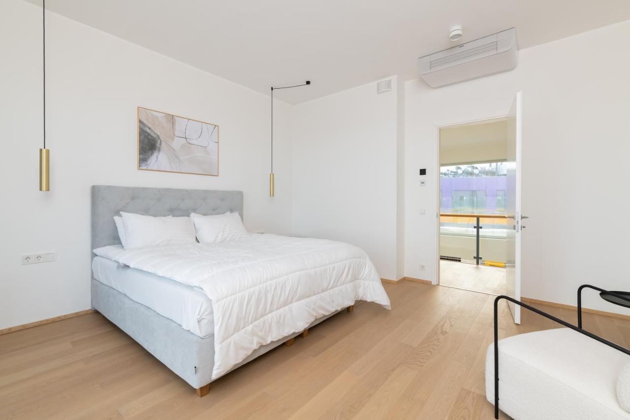 Lejlighed 4bdr Modern And Stylish Near Kadriorg With Free Parking Tallinn