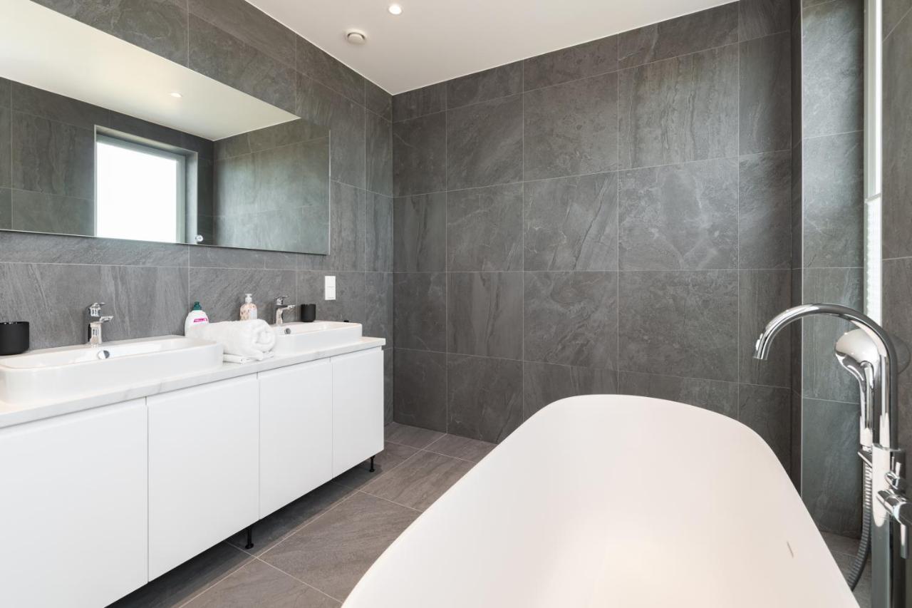 Lejlighed 4bdr Modern And Stylish Near Kadriorg With Free Parking *